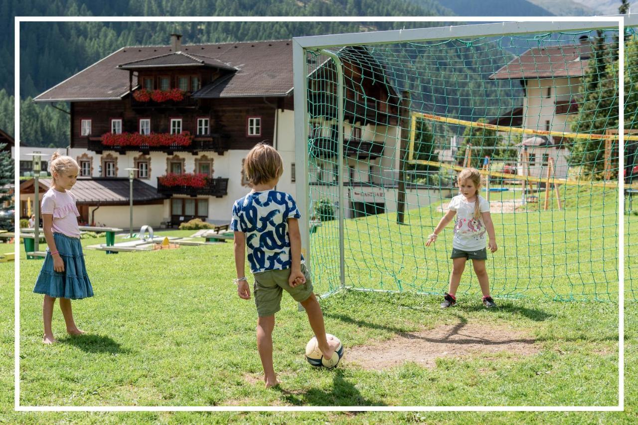 Tyrol Mountain Aparts - Urlaubsresort Hafele Санкт-Якоб-ін-Деферегген Екстер'єр фото