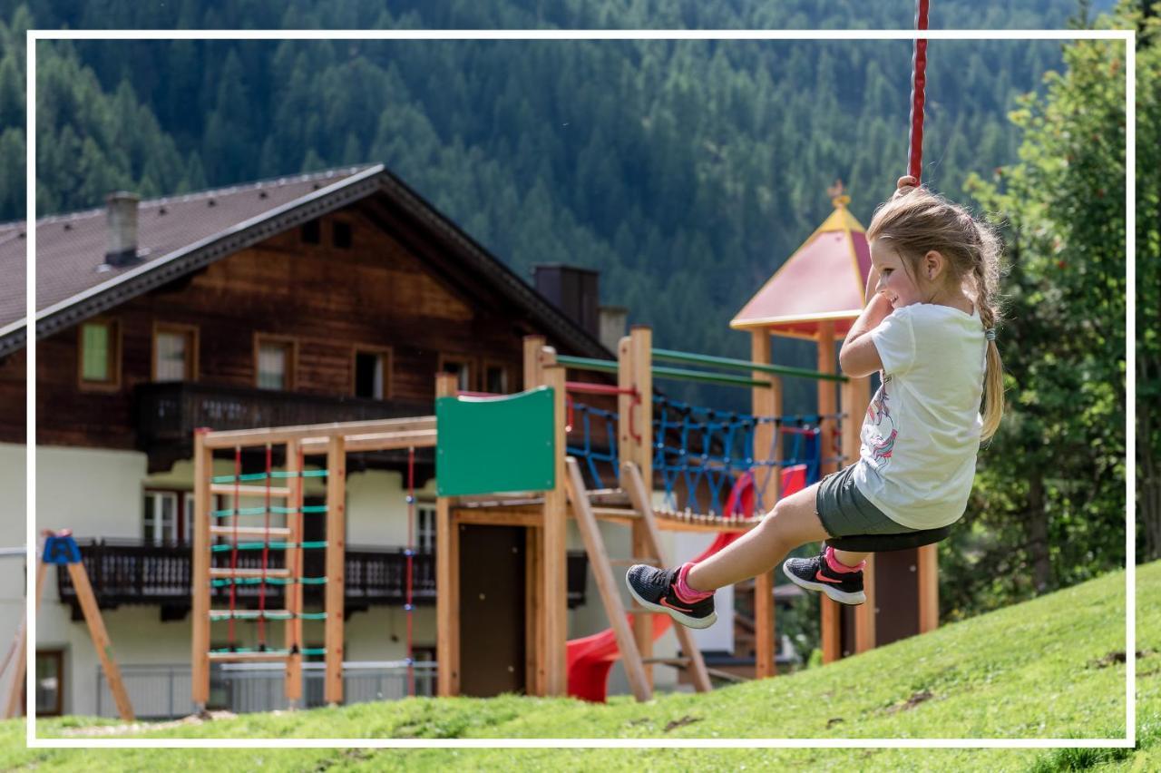 Tyrol Mountain Aparts - Urlaubsresort Hafele Санкт-Якоб-ін-Деферегген Екстер'єр фото