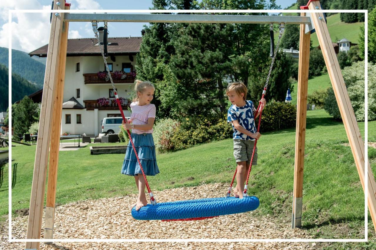 Tyrol Mountain Aparts - Urlaubsresort Hafele Санкт-Якоб-ін-Деферегген Екстер'єр фото
